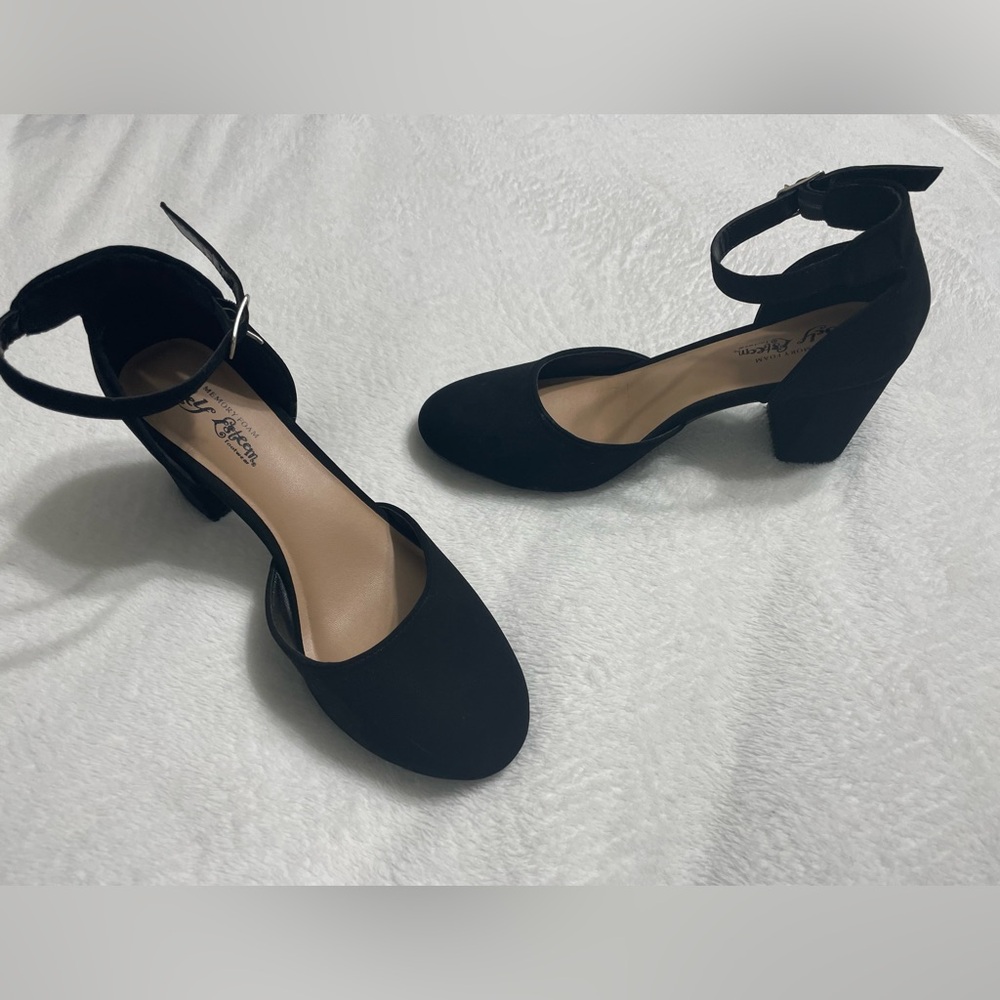 Black Felt Strap Back Prom Heels size 10 women’s
